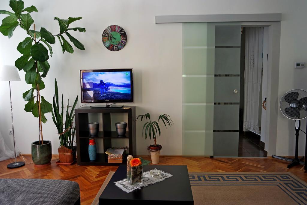 Belvarosi Studio Apartman ジュール エクステリア 写真